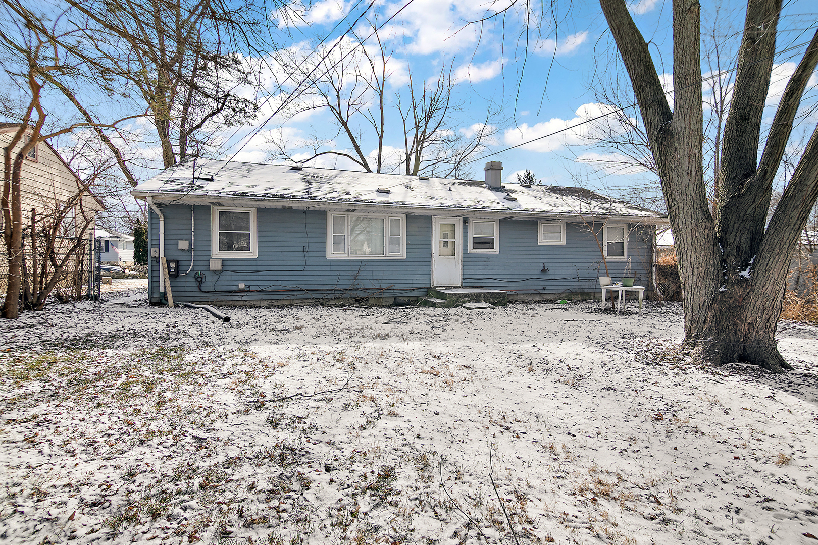 1869 Summit Avenue