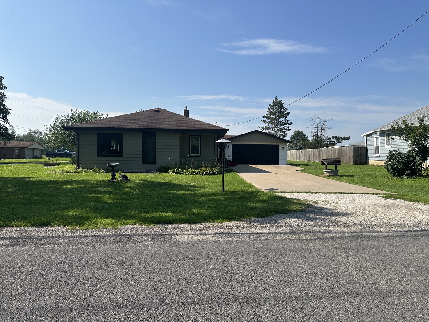 415 W Livingston Road