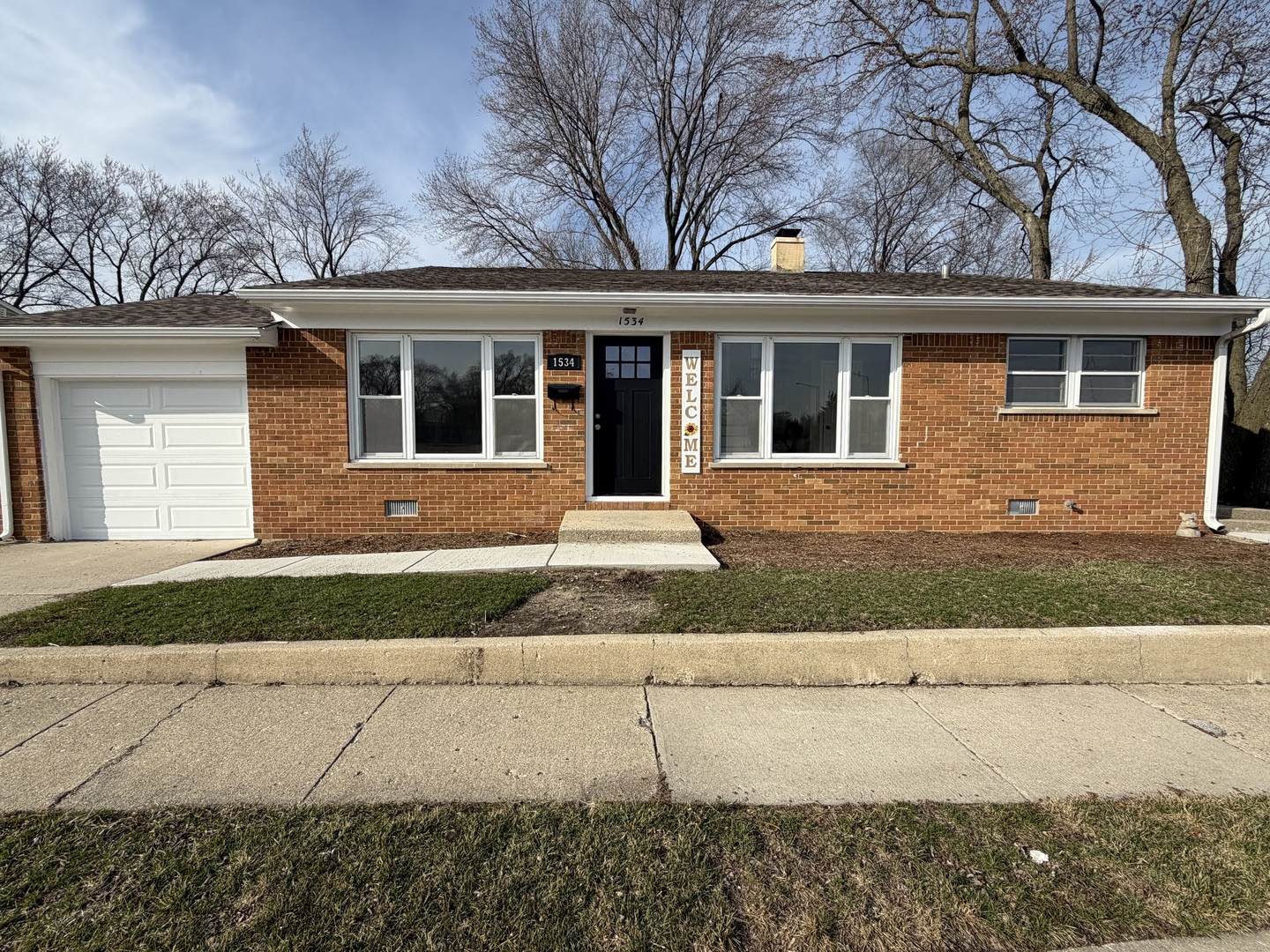 1534 E Palatine Road