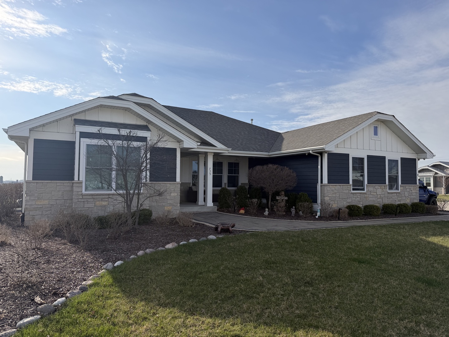735 Peacock Place