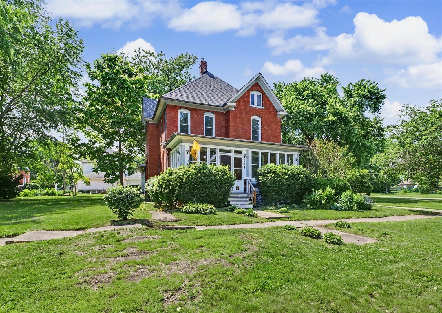 615 N William Street