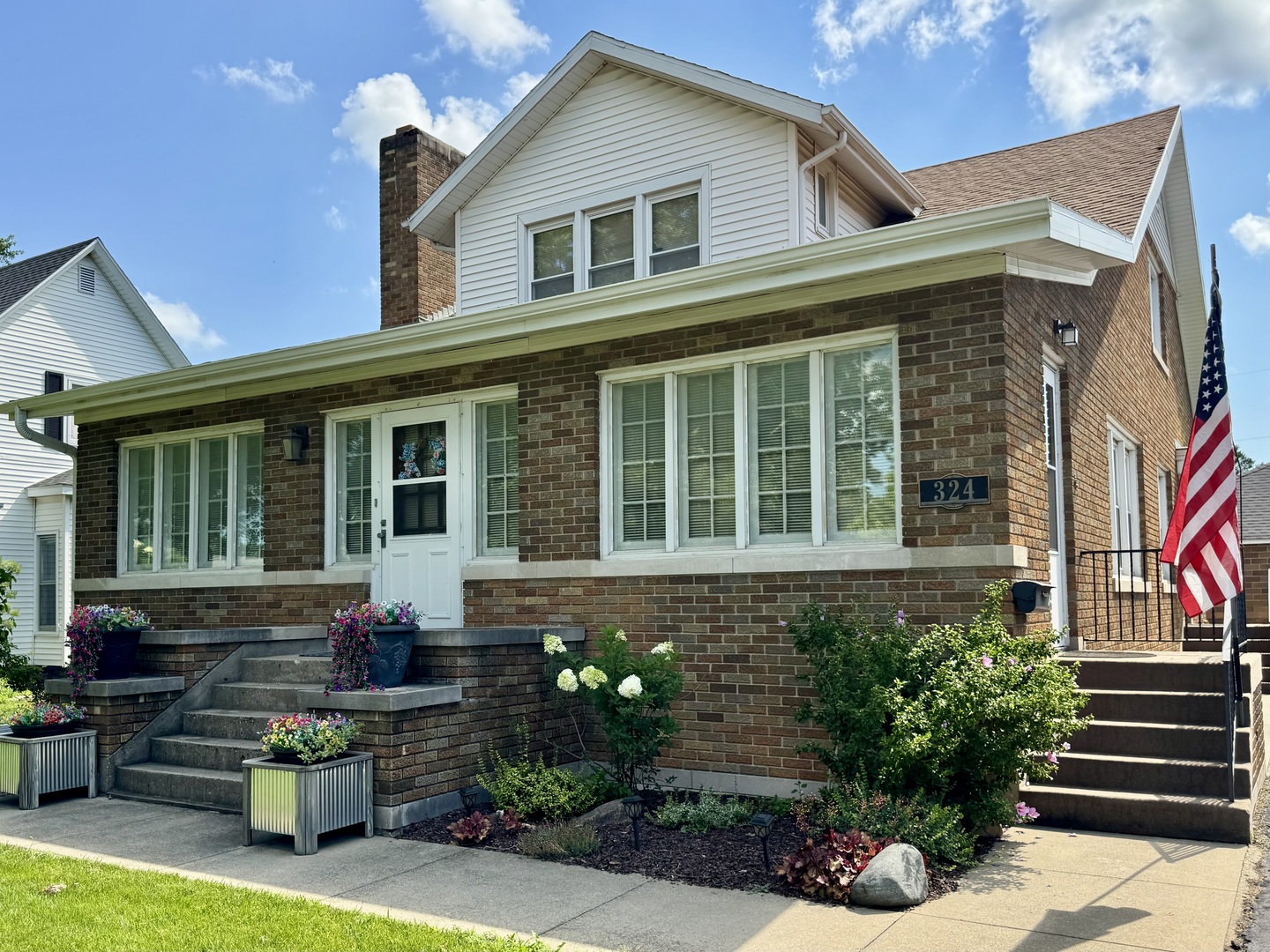 324 S Sangamon Avenue