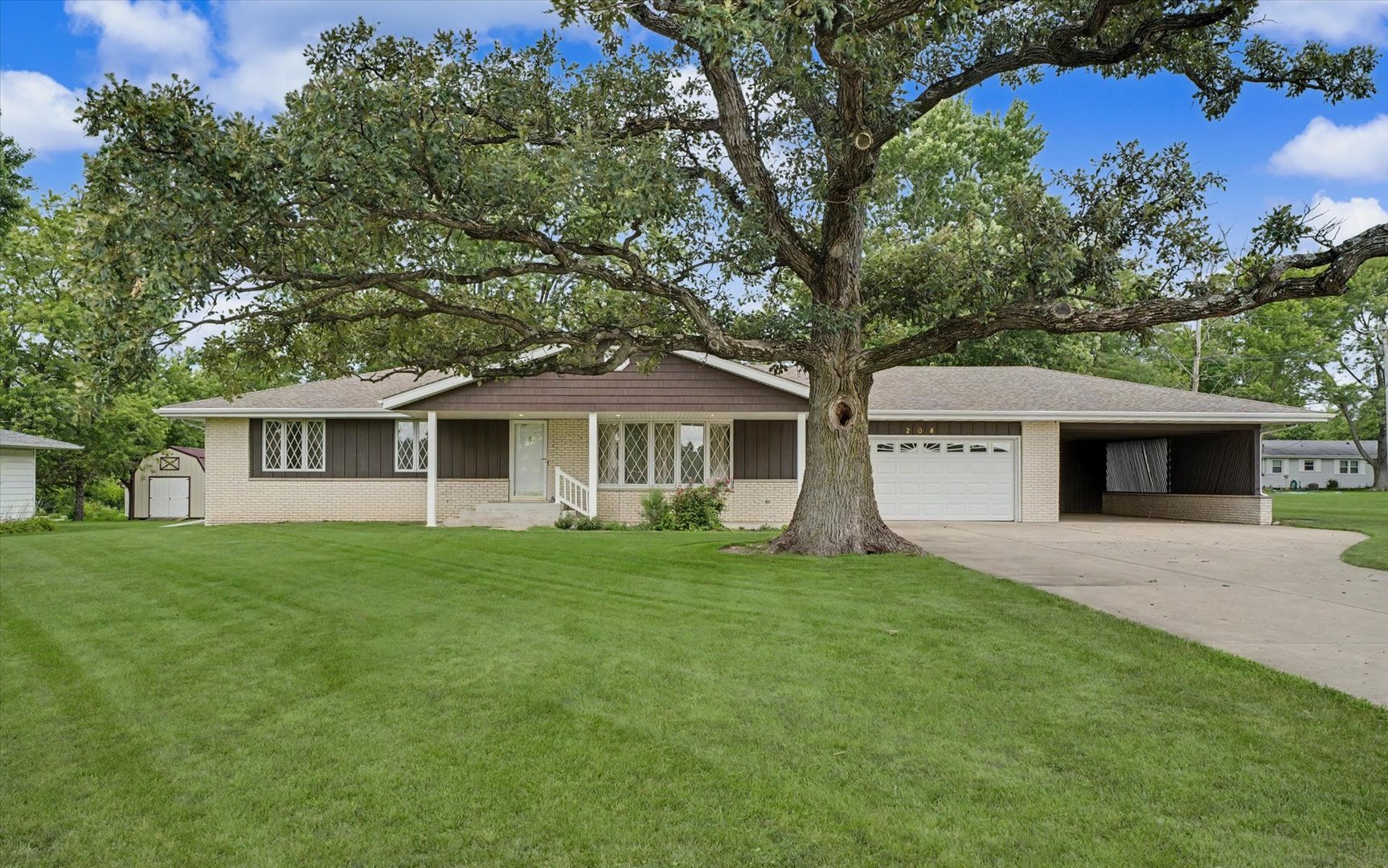 208 W Cemetery Road