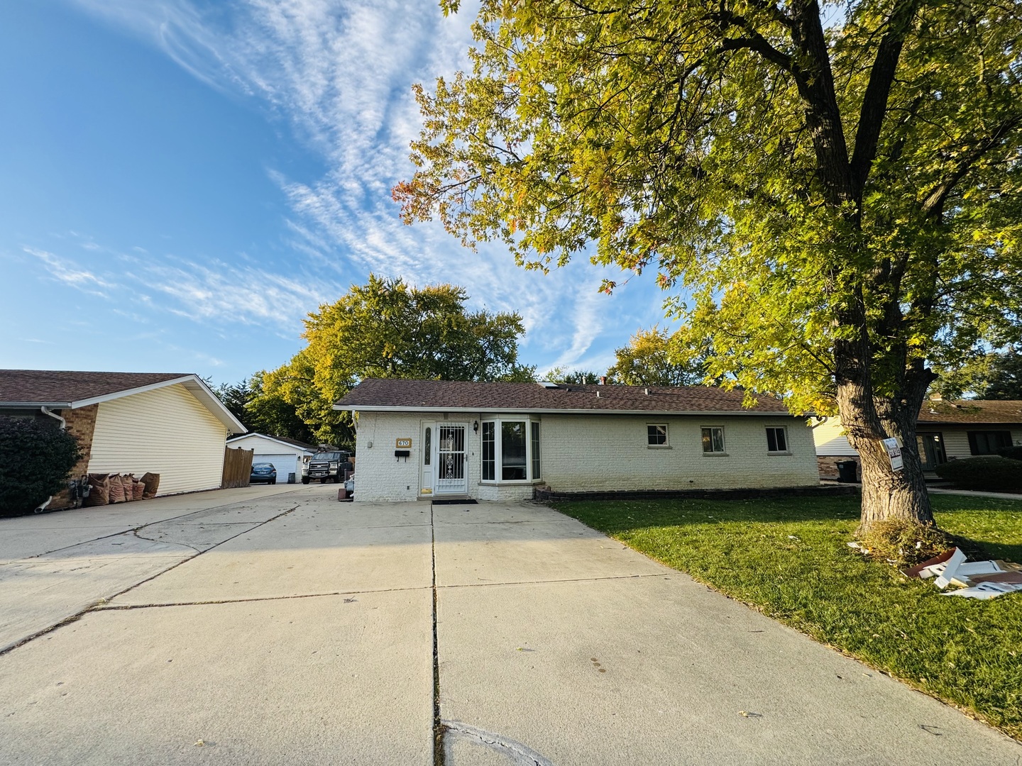 670 Lakeview Lane