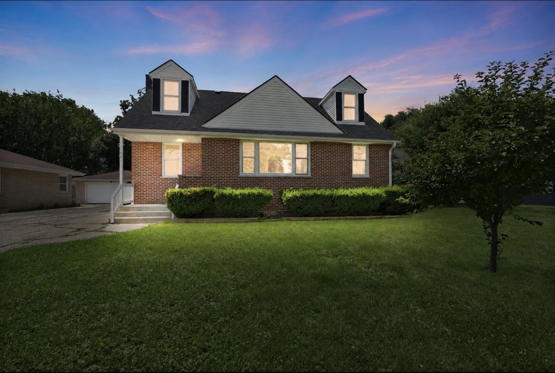 17931 W Gages Lake Road