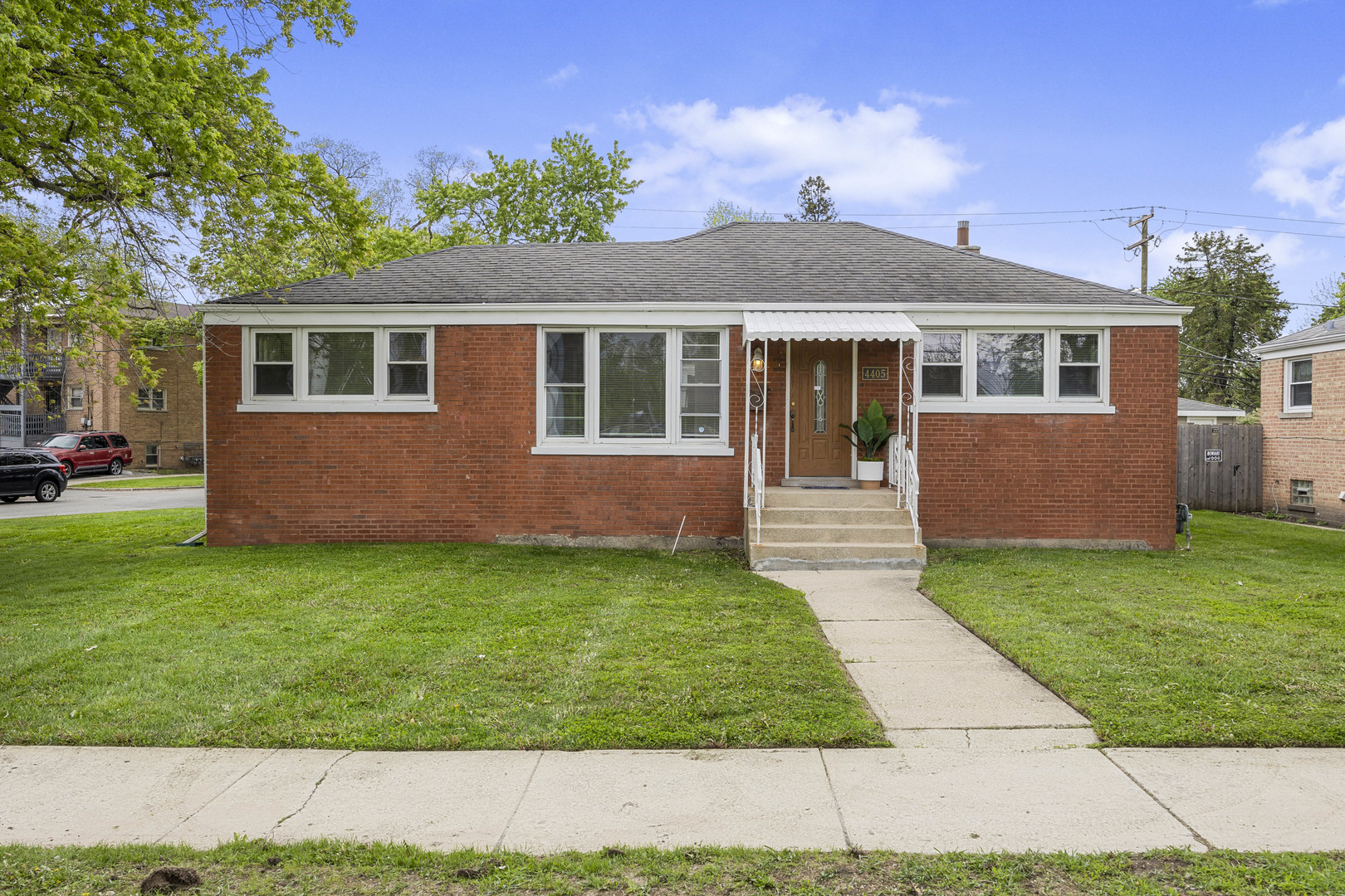 4405 Butterfield Road
