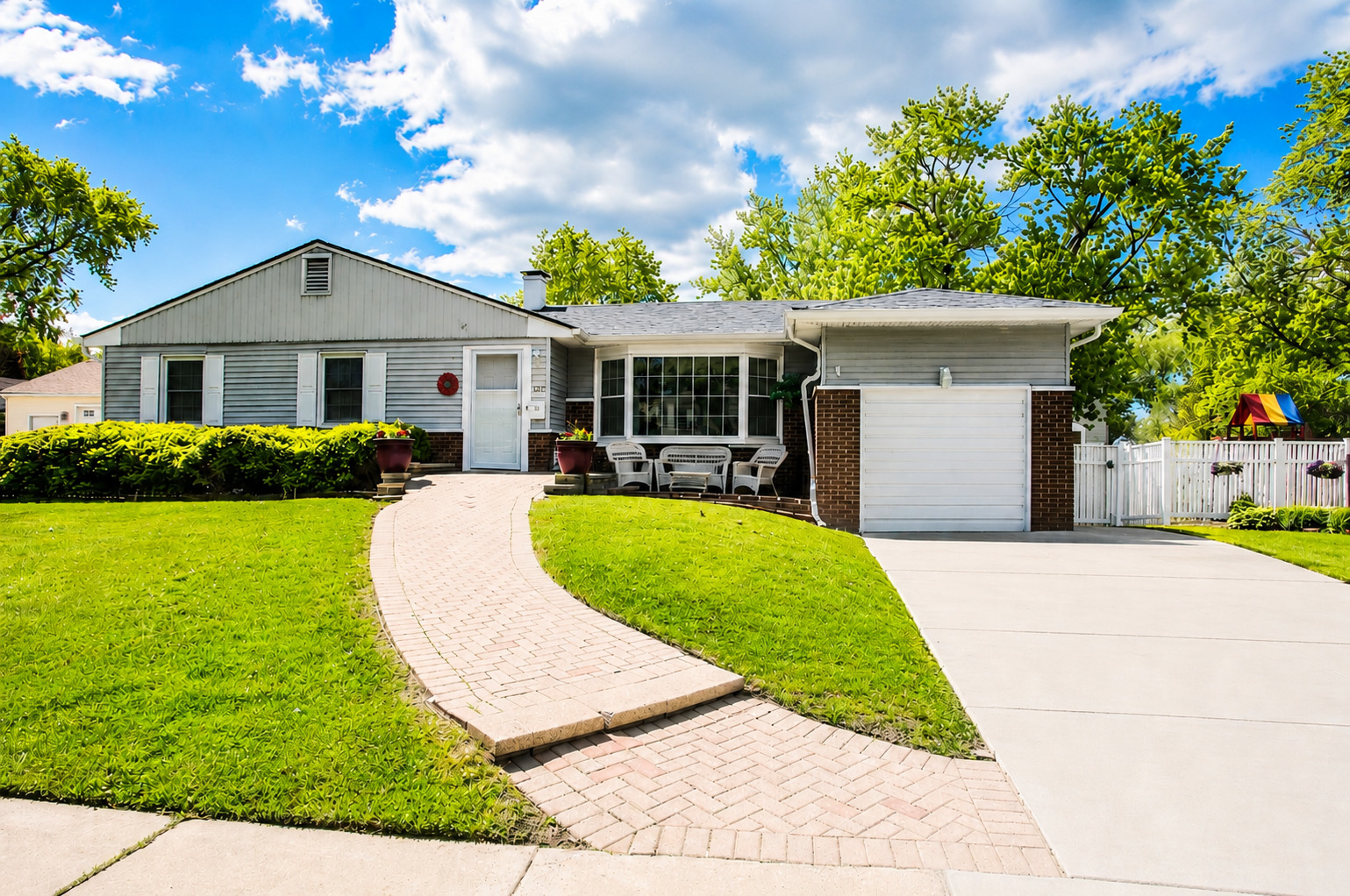1359 E Dorothy Drive