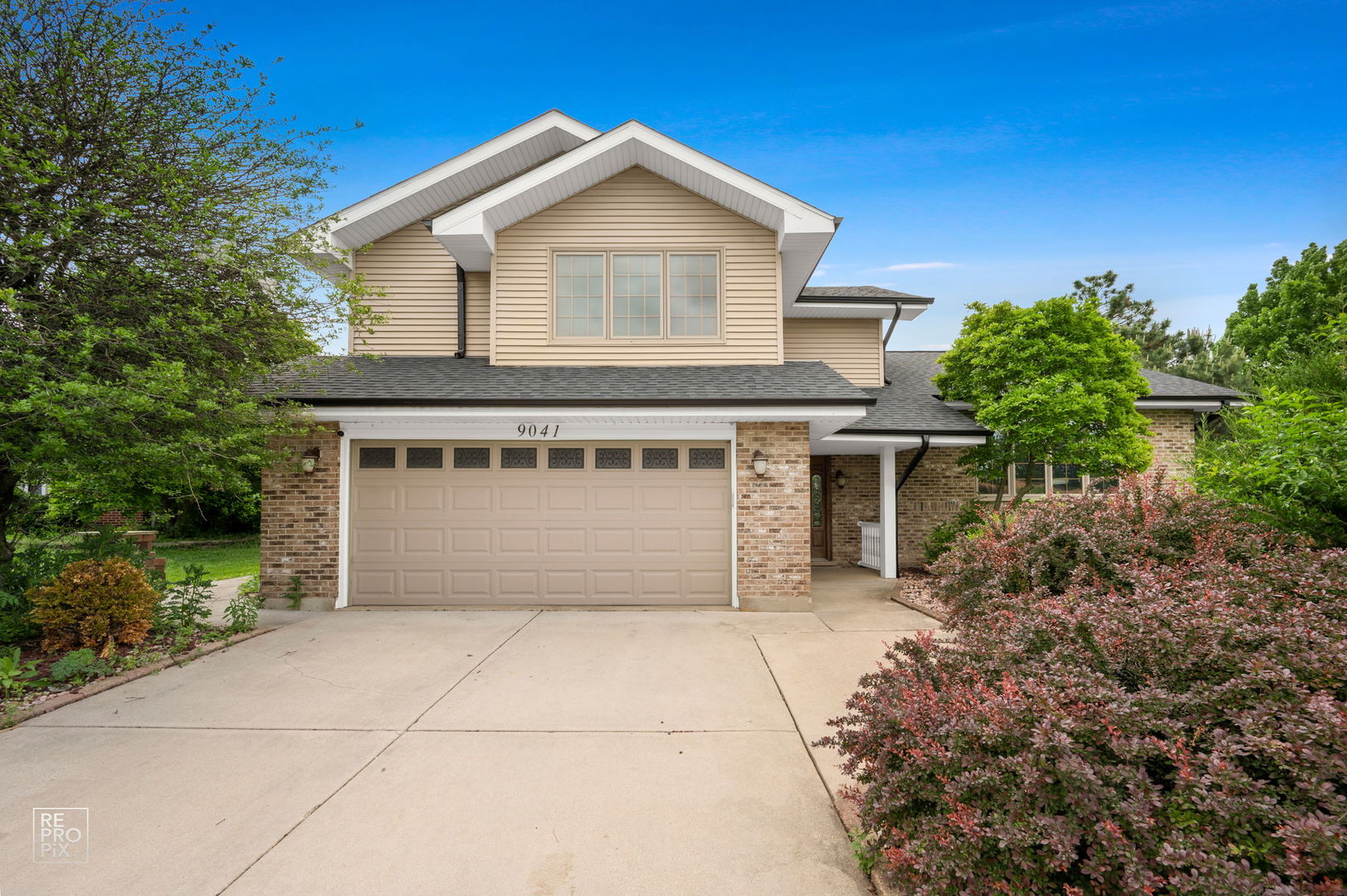 9041 Sunrise Lane