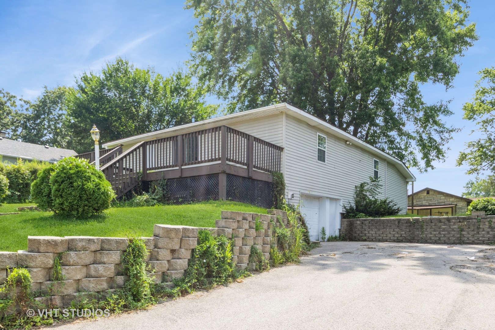 7919 Hill Drive