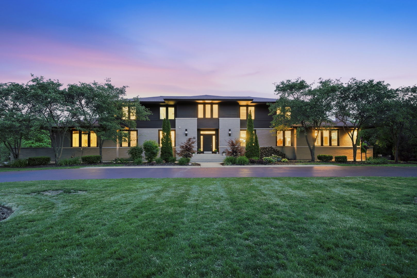 88 Riverwood Drive