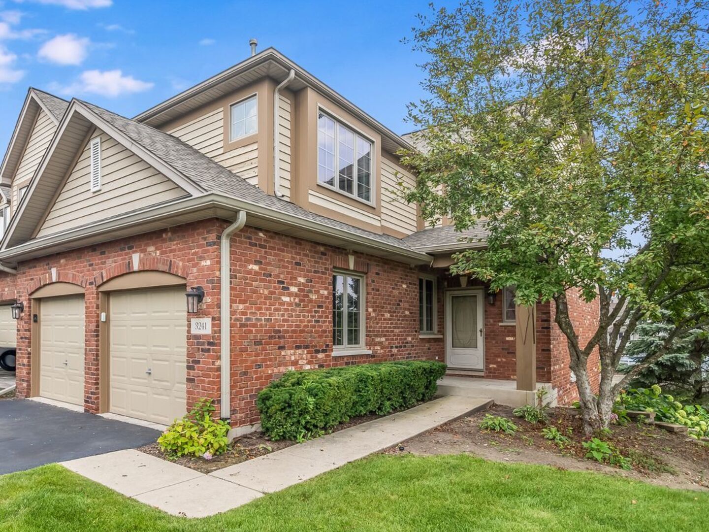 3241 Lightning Court