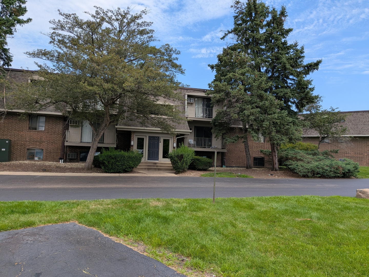 224 E bailey Road