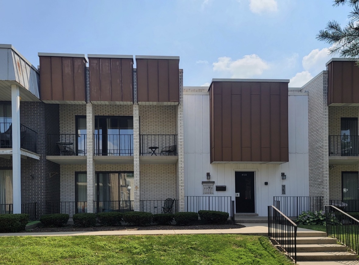 4123 W 98th Street