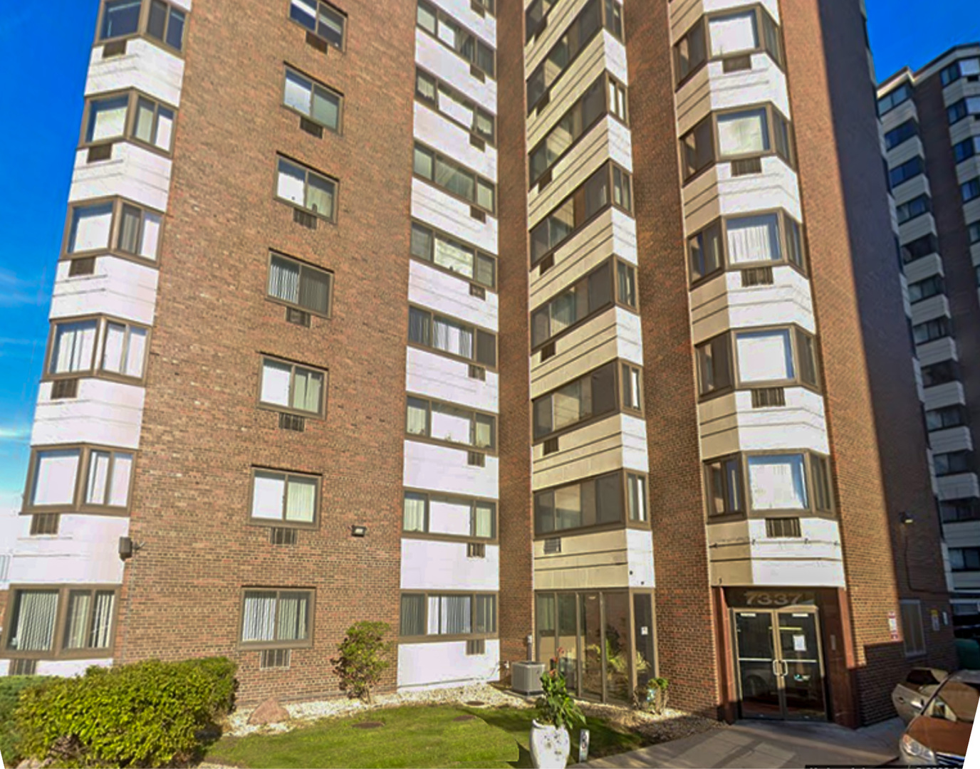 7337 S South Shore Drive