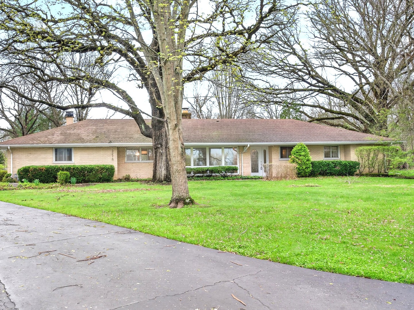 3273 MERRIMAC Lane