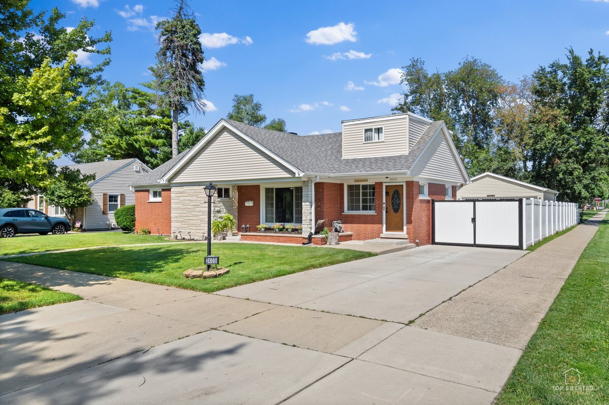 2405 Sarah Street