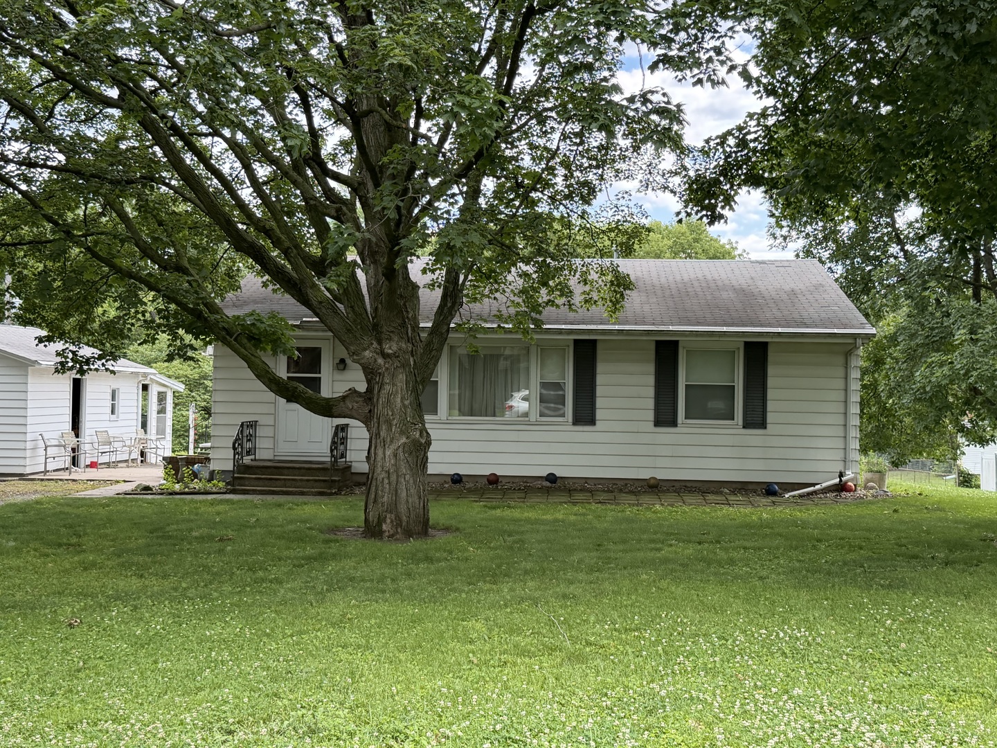 709 Brad Street