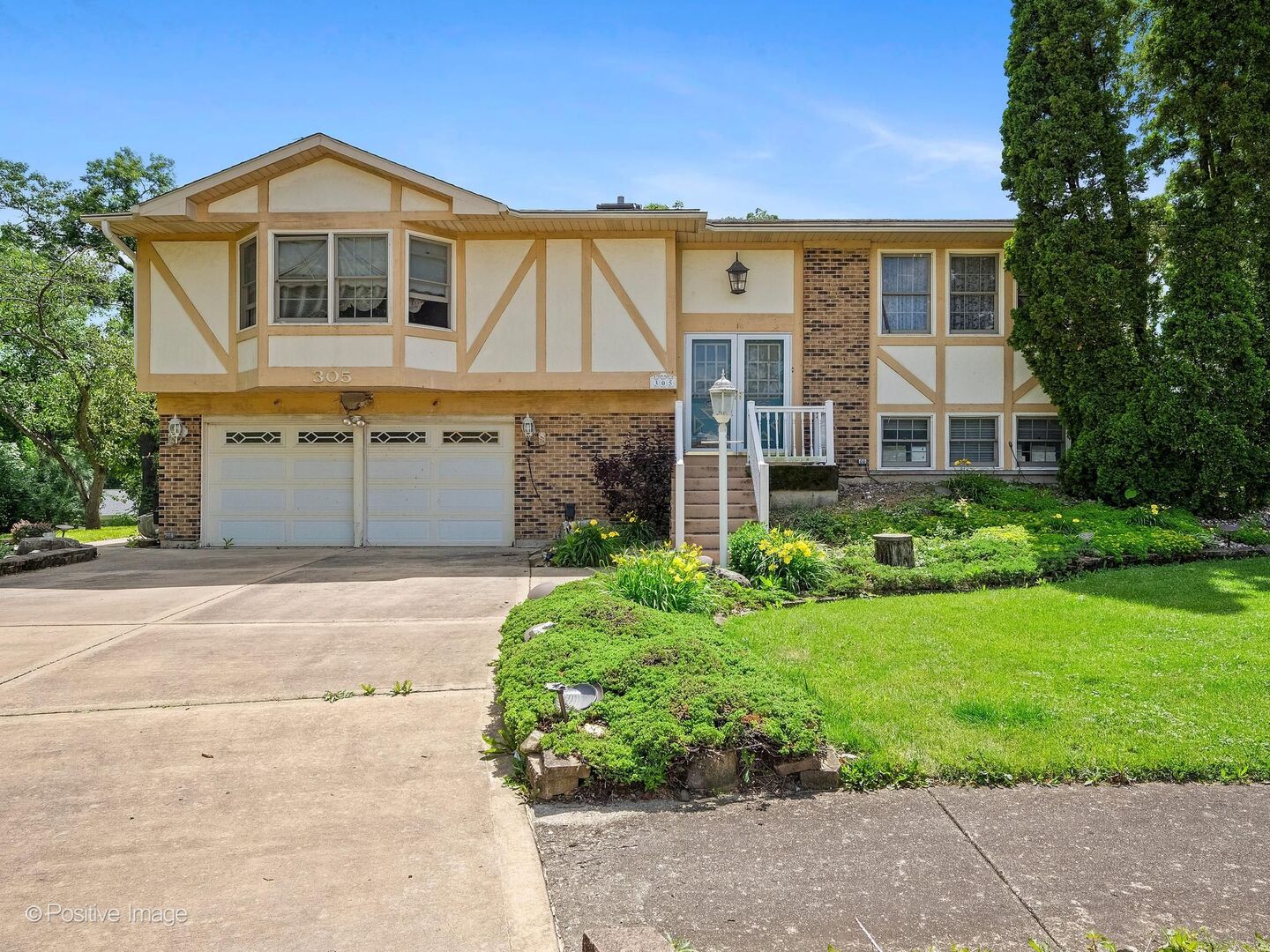 305 Sulgrave Court