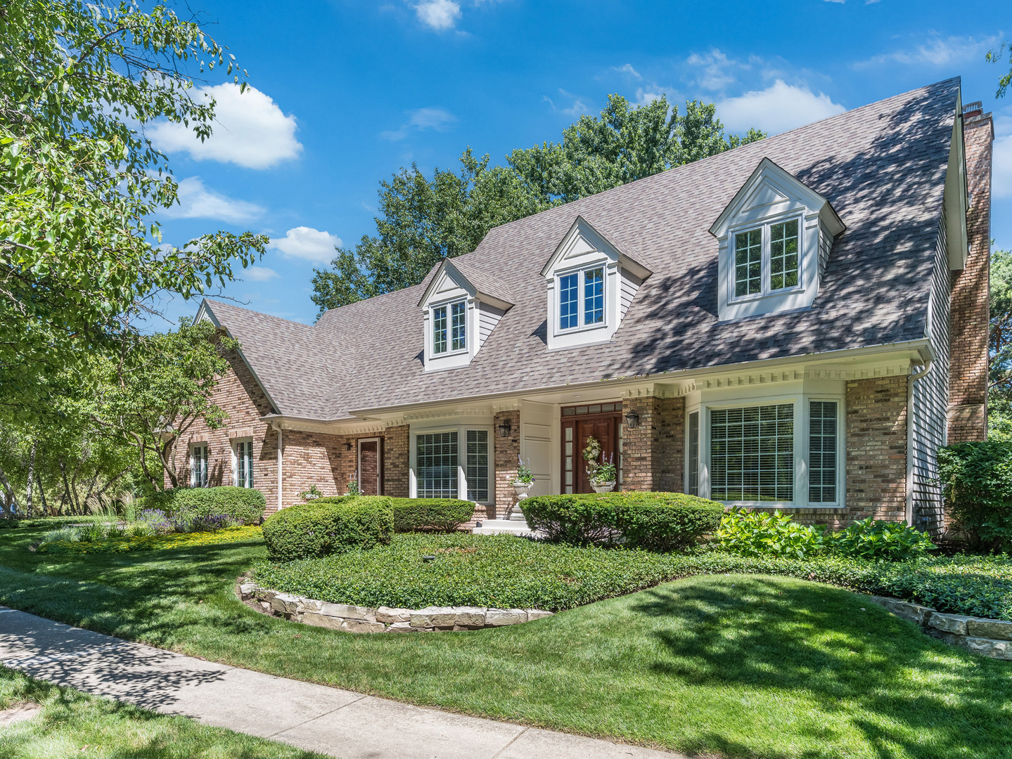 2137 Scarlet Oak Lane