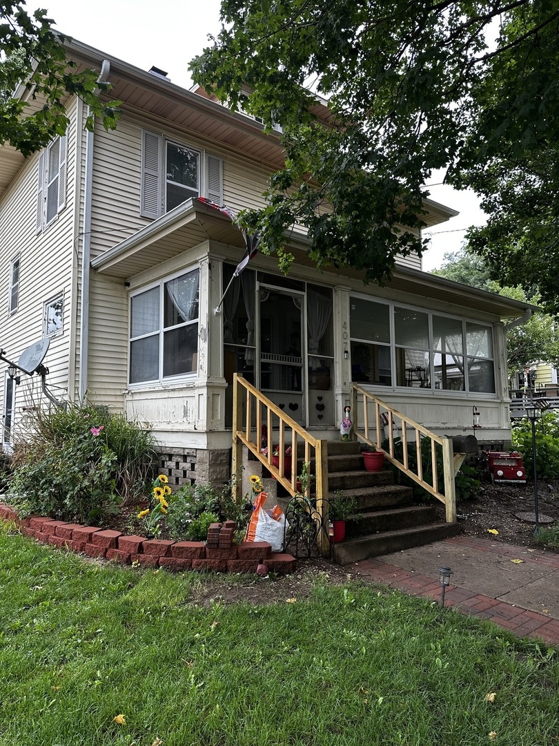 407 N Genesee Street