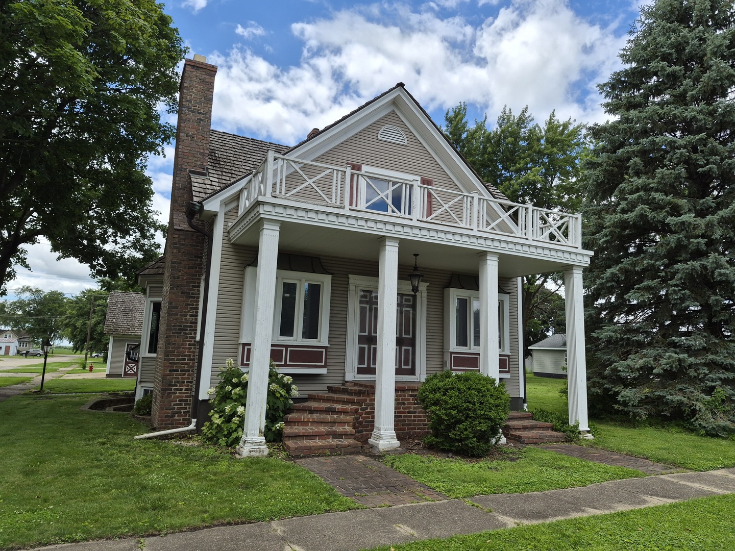 304 N Central Avenue