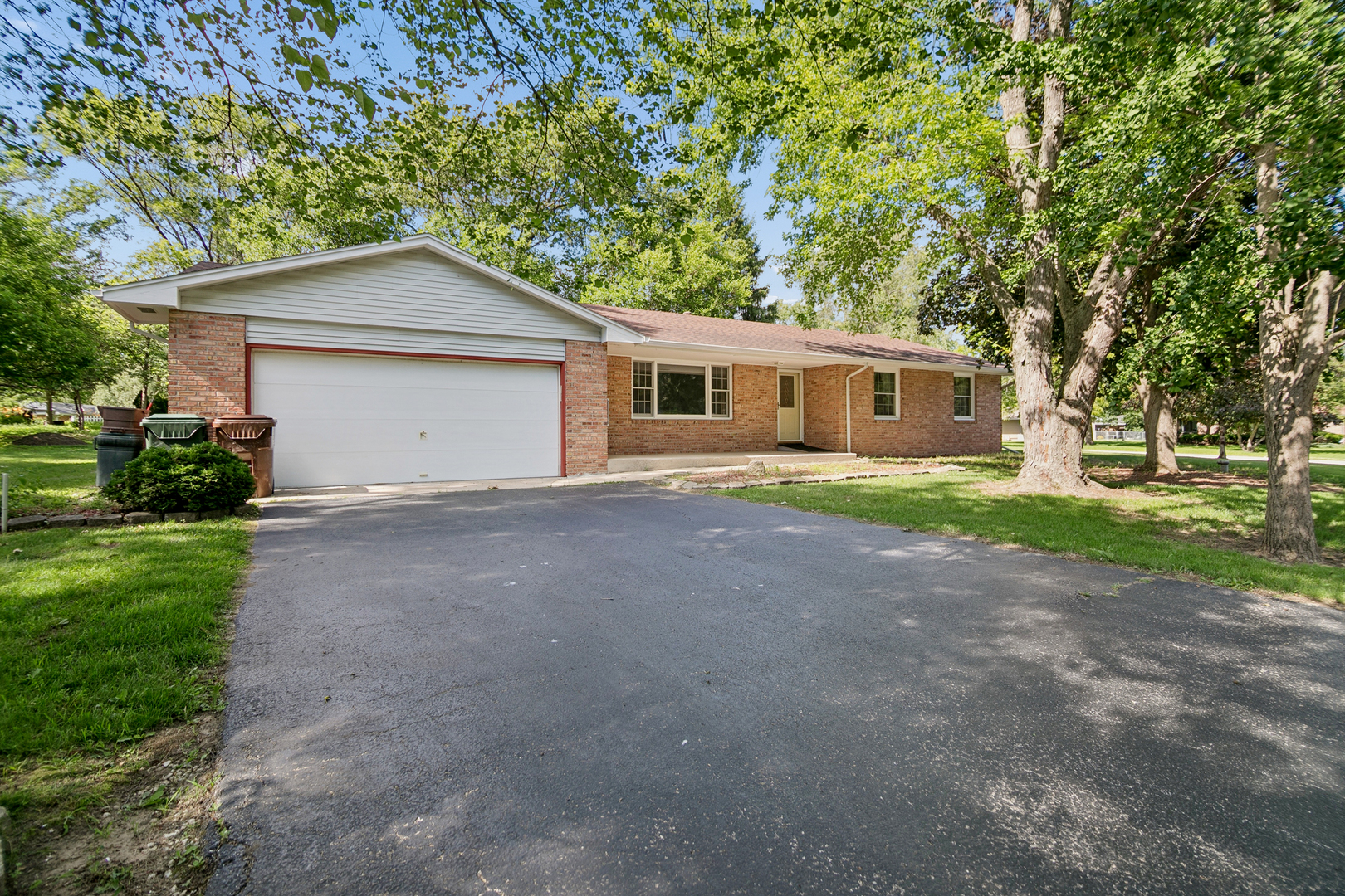 2621 E Heritage Drive