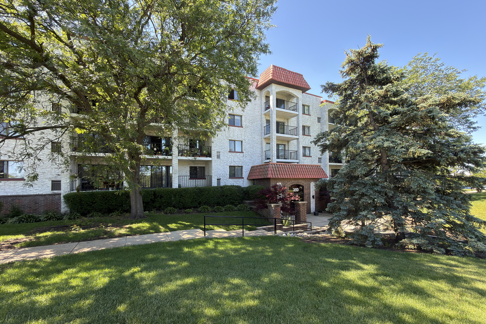 350 plum creek Drive