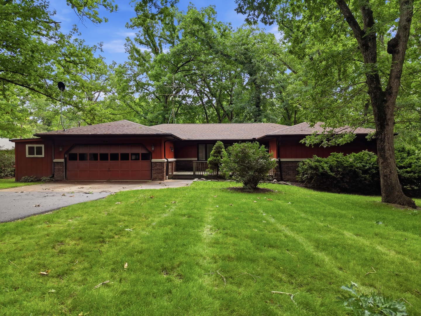 2087 Blackhawk Lane
