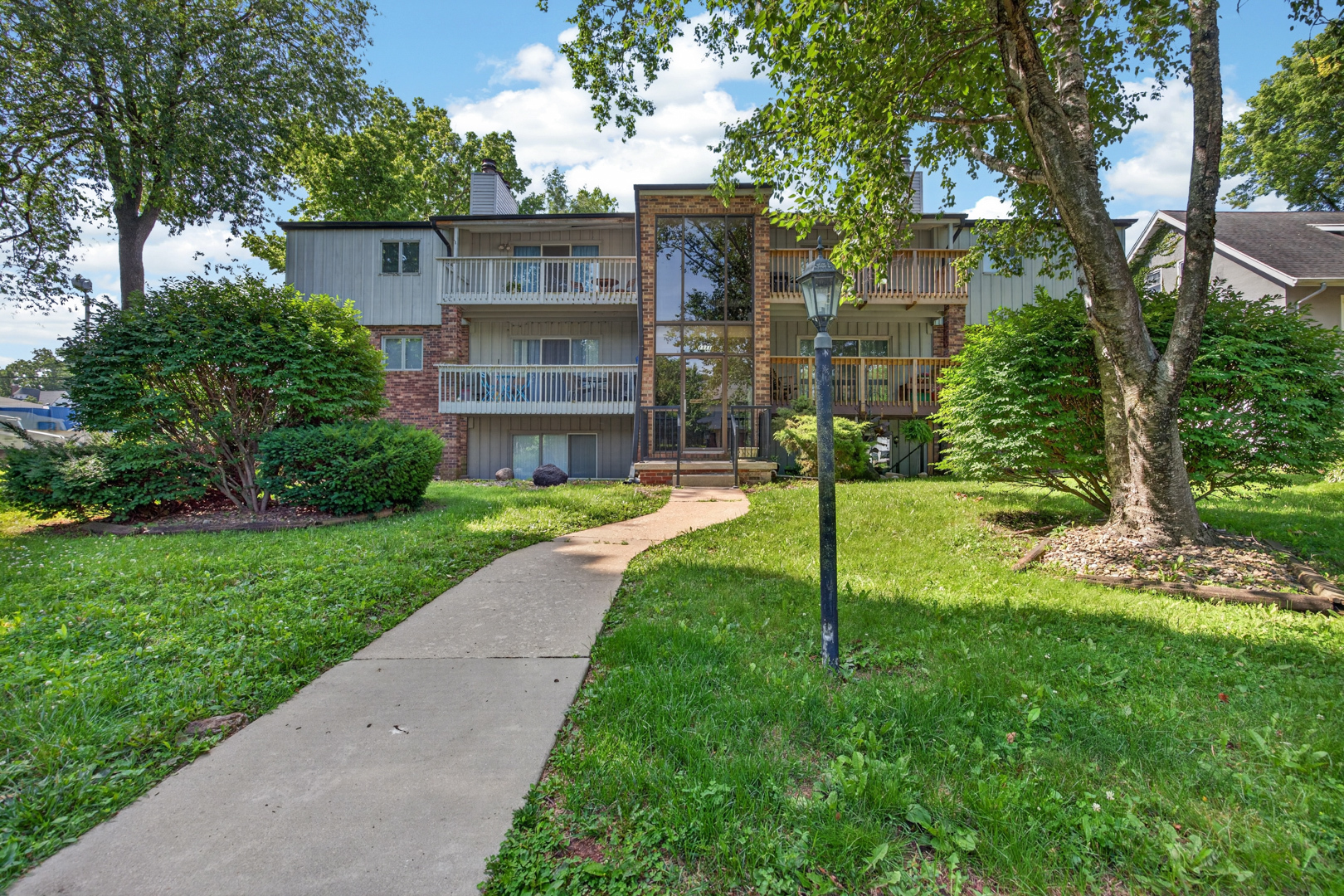 1111 E Jefferson Street