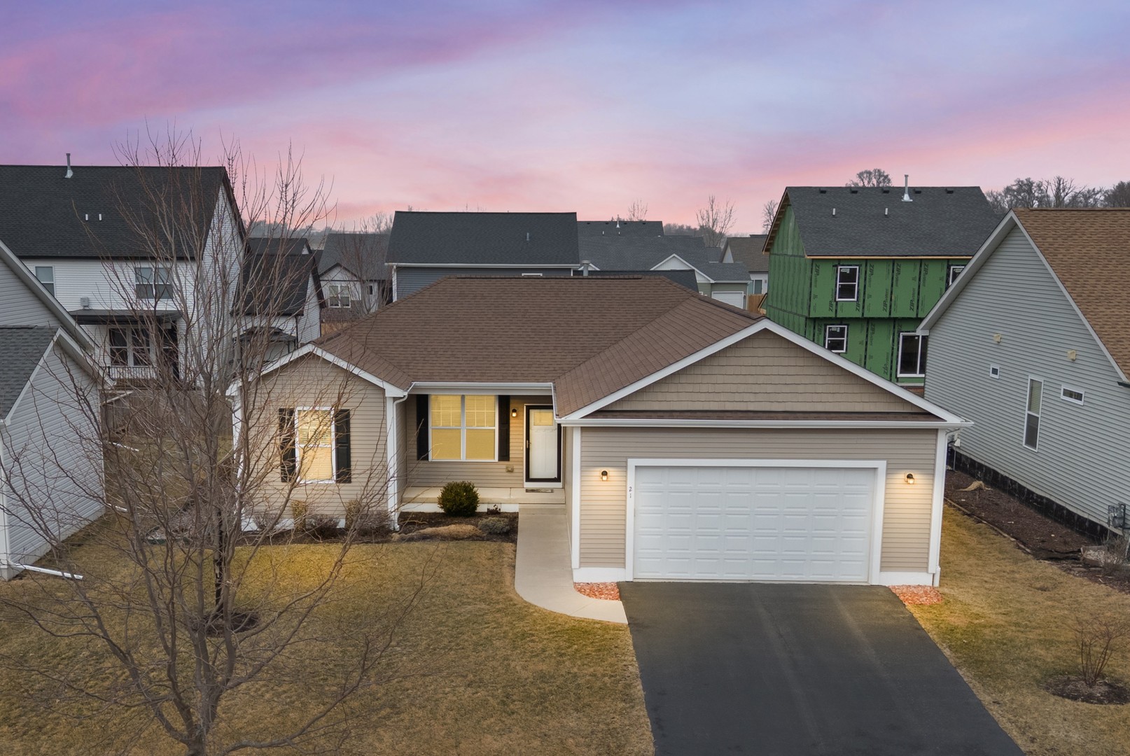 21 W Winterberry Avenue