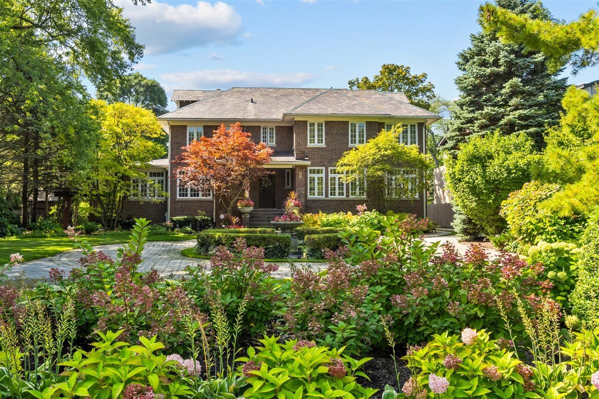 224 Sheridan Road