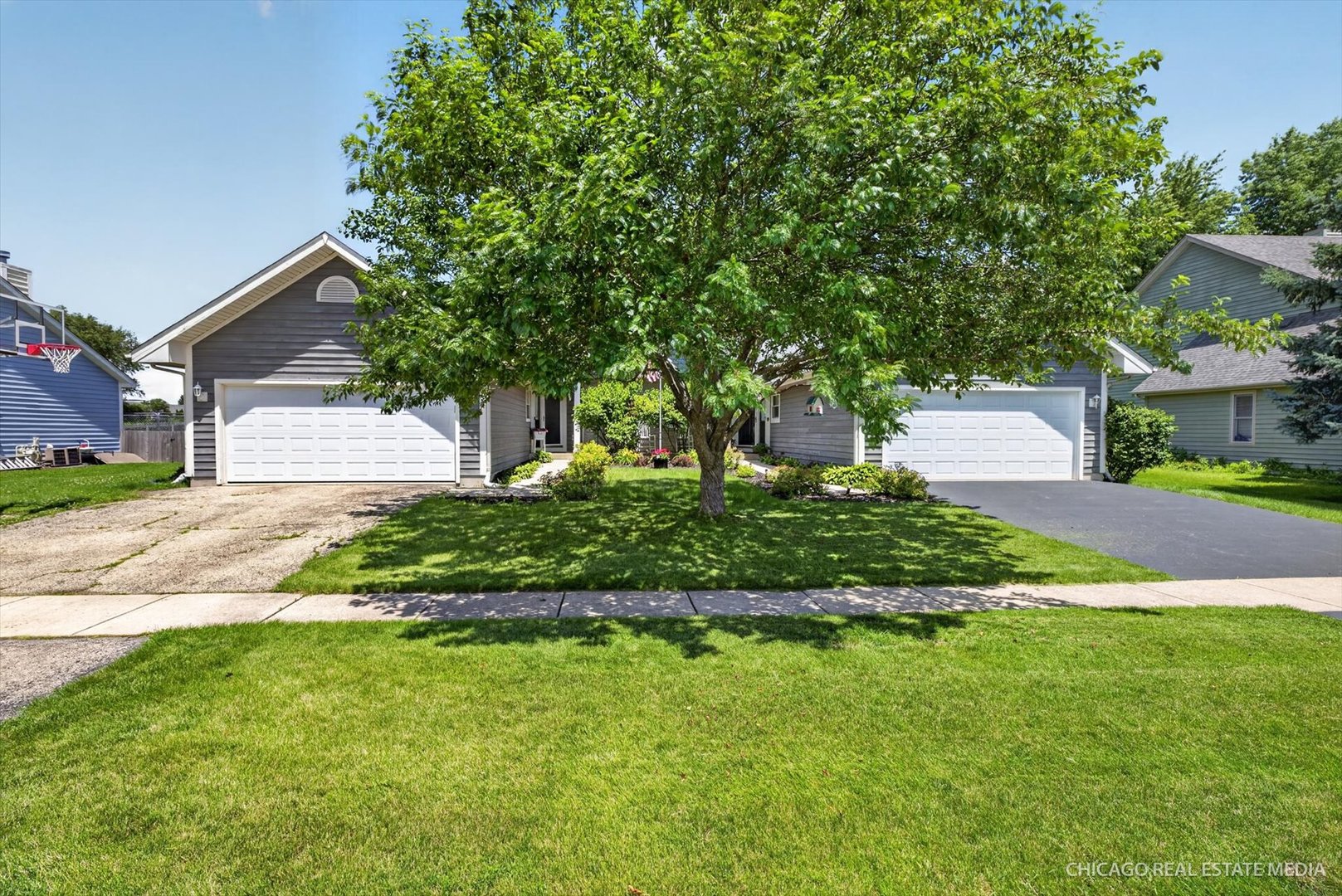330 W Amie Avenue