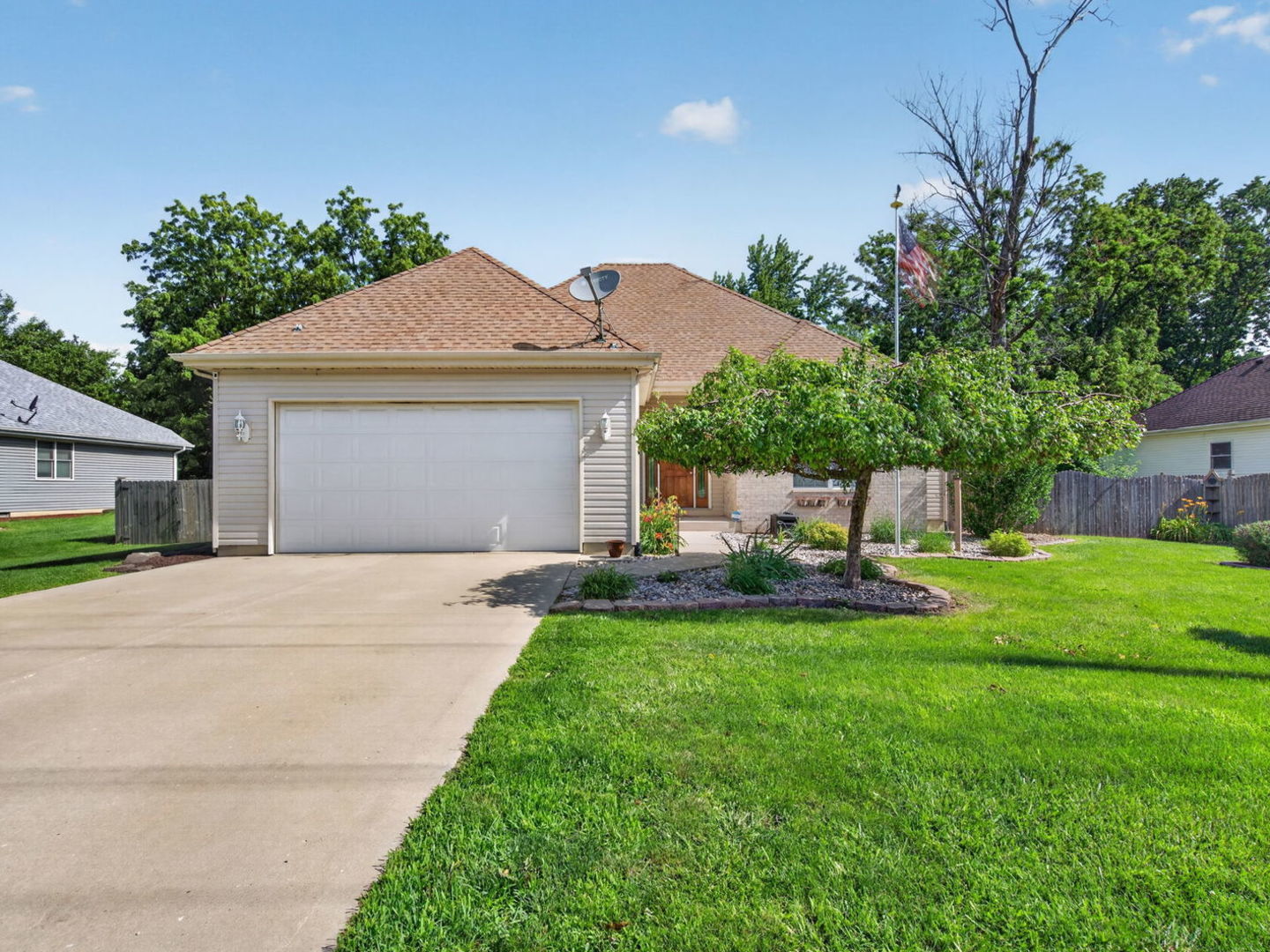 878 W Kennedy Road