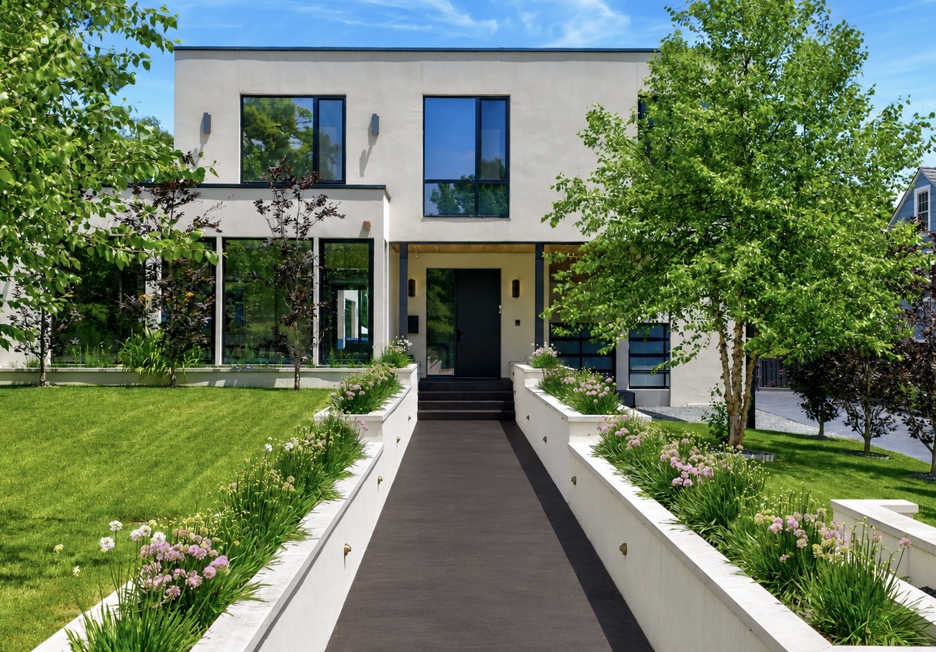 921 Sheridan Road