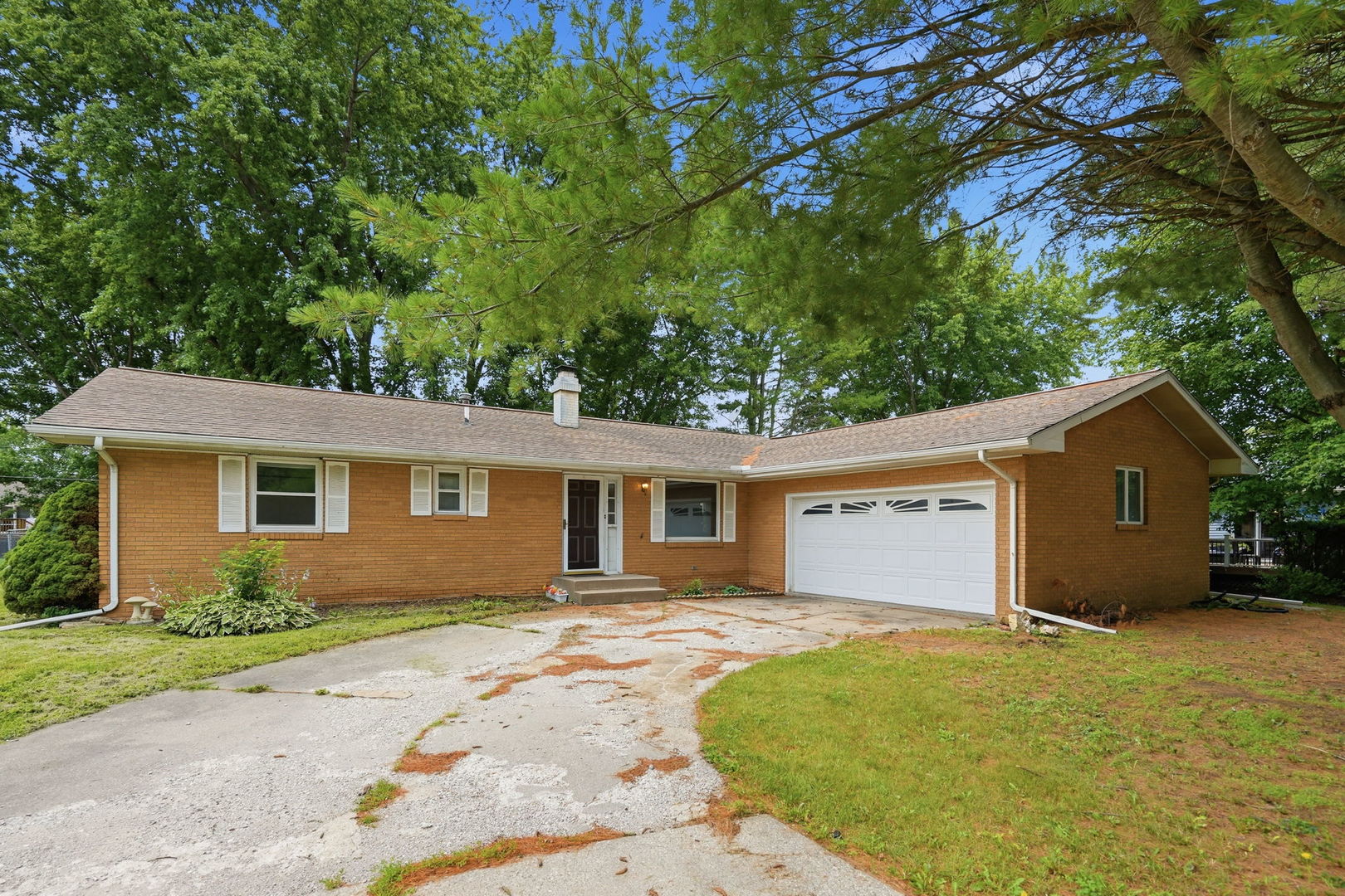 109 N 3RD Street