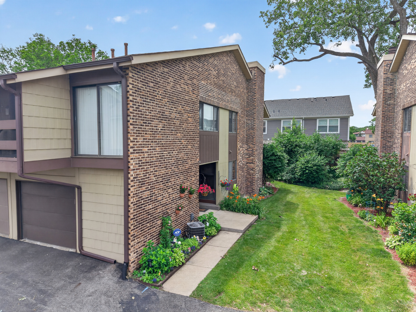 1 W Boulder Court