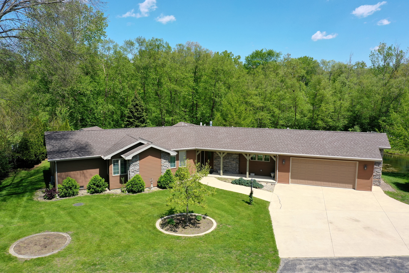 27 Birchwood Lane