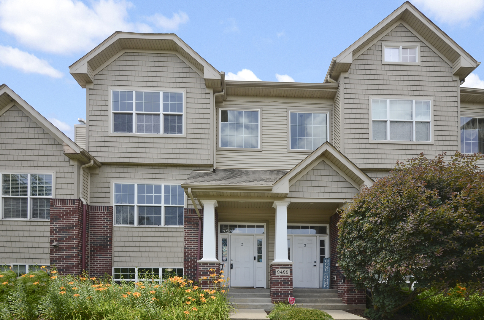 2429 River Oaks Lane