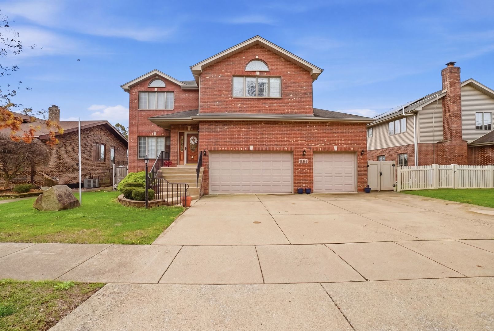 5733 W 97th Street