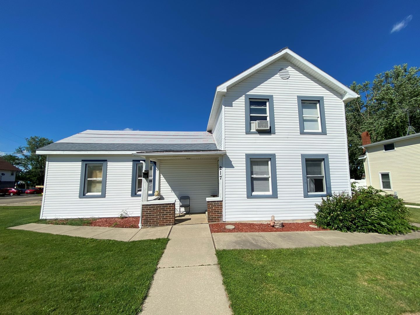 217 W Railroad Street