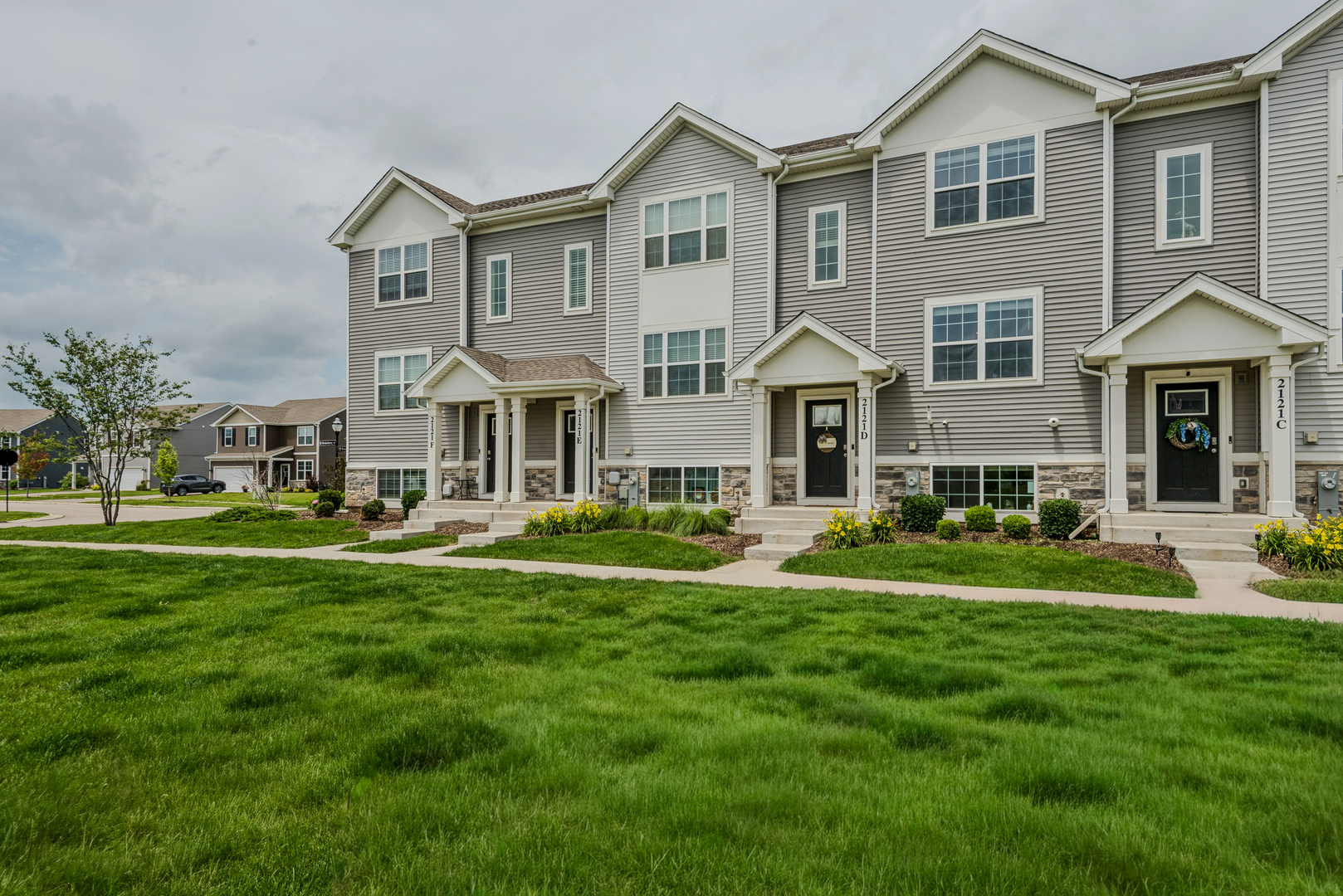 2121 Sassafras Way