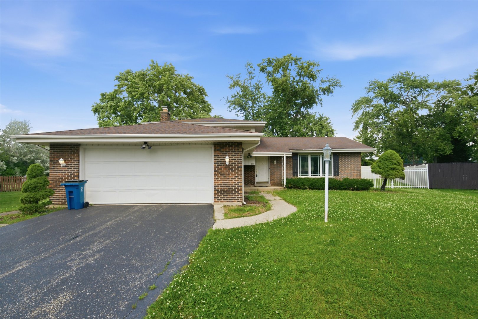 819 River Forest Court