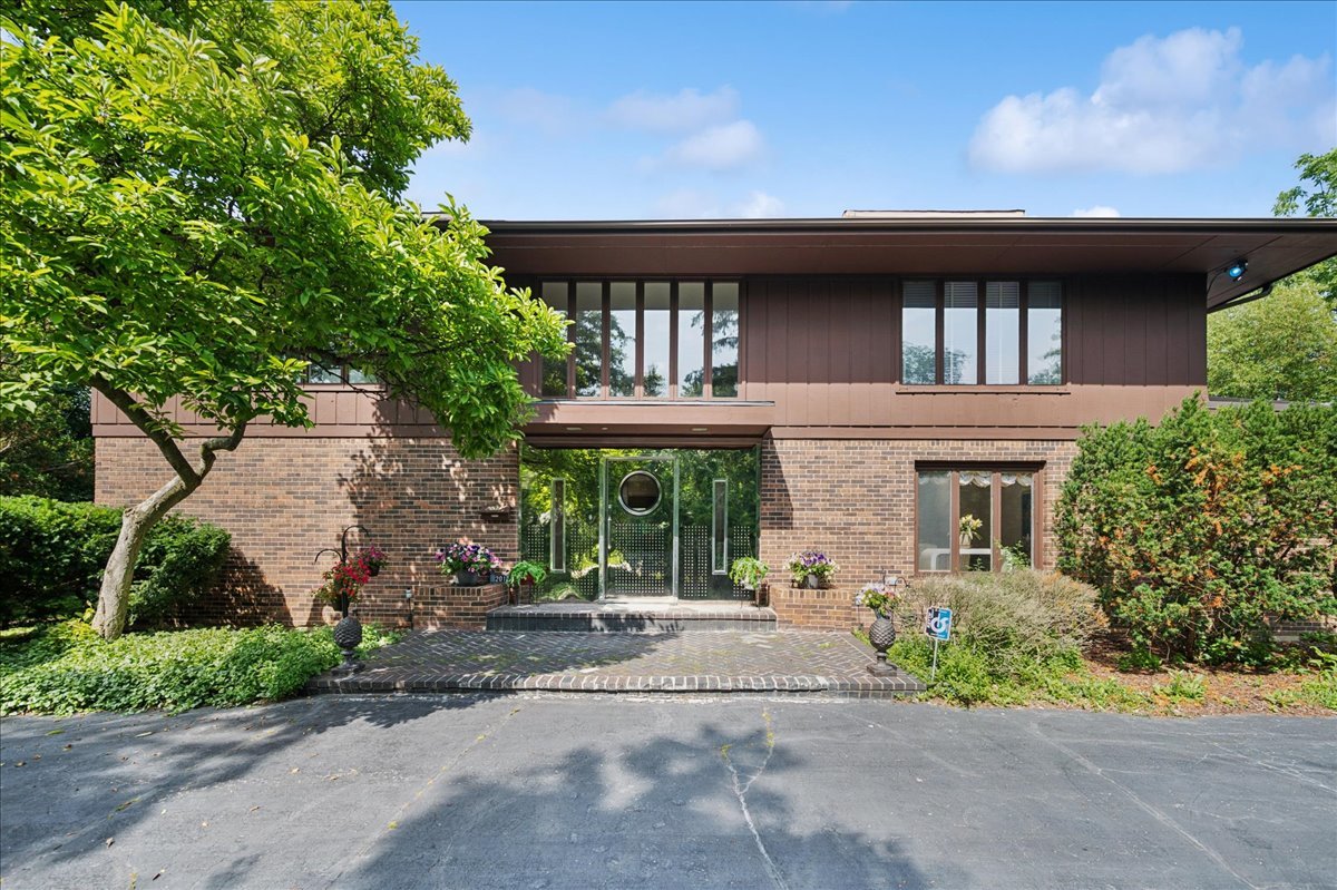 201 ASPEN Lane