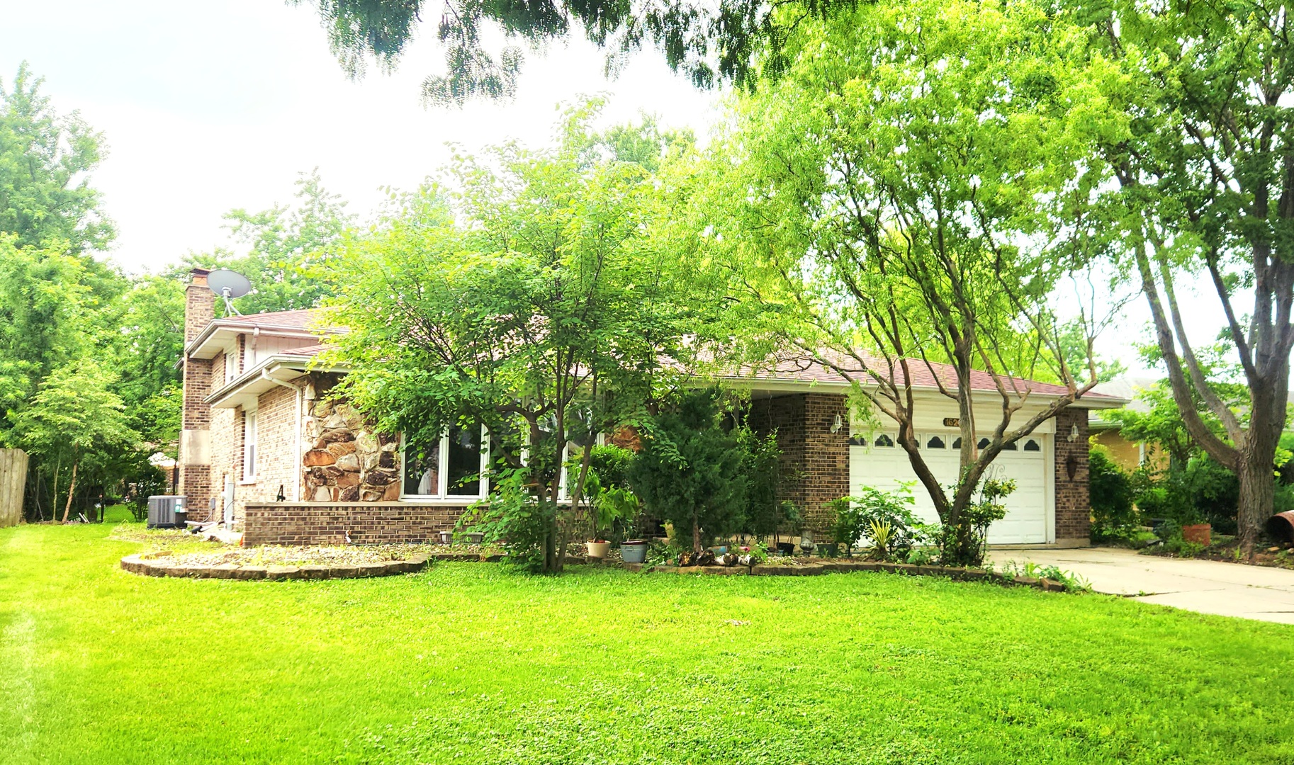 1629 Holly Lane