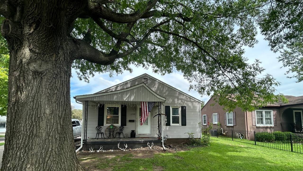 1200 S 10th Street