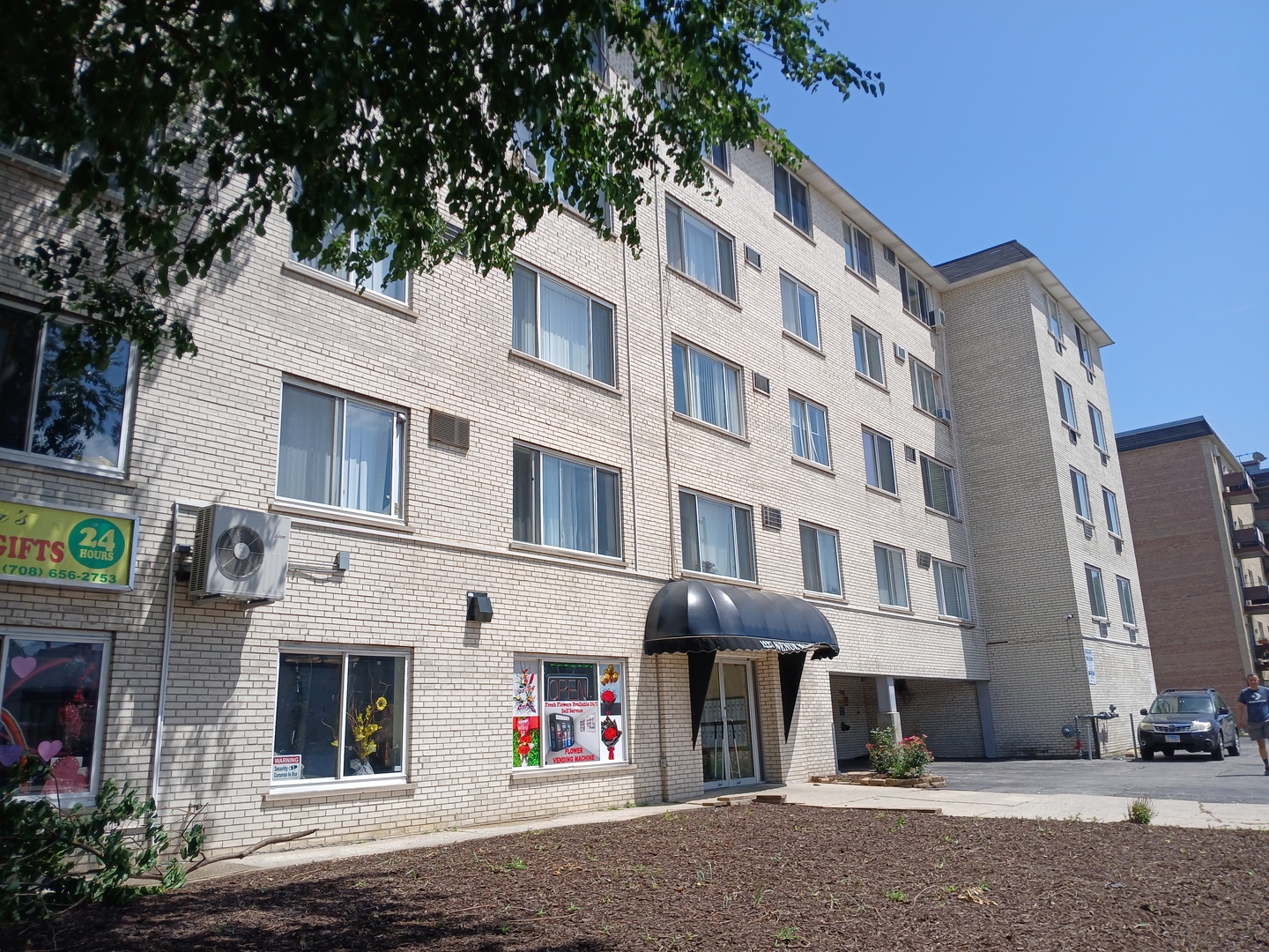 1227 S Harlem Avenue