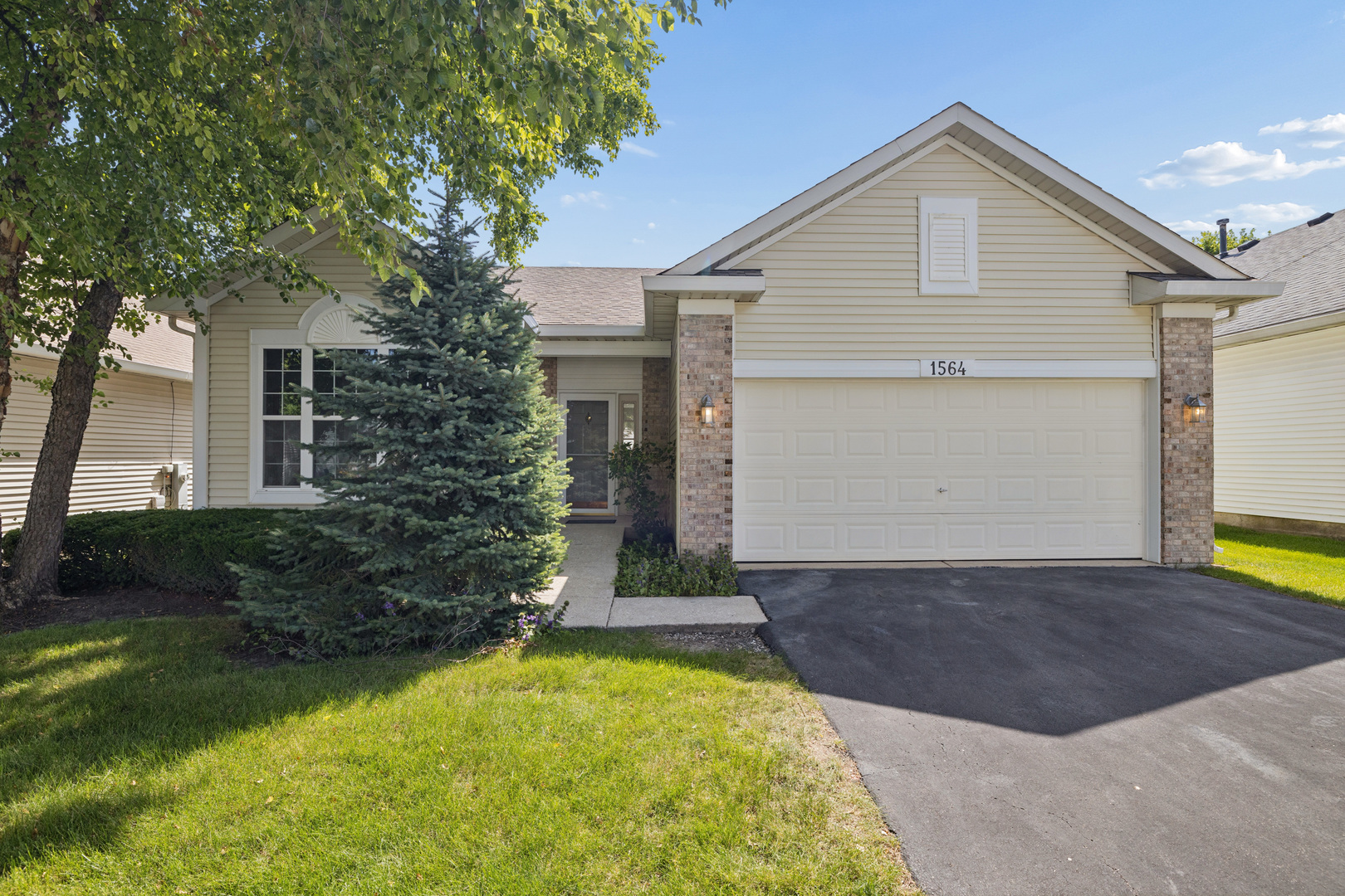 1564 Benzie Circle
