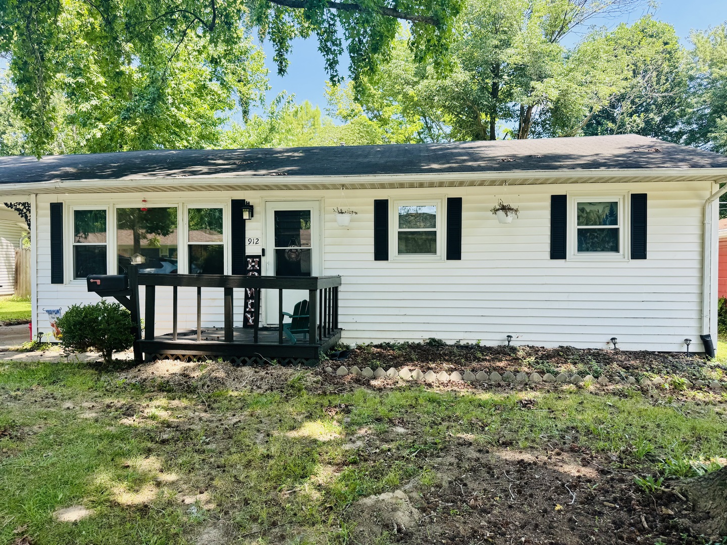 912 Boston Road