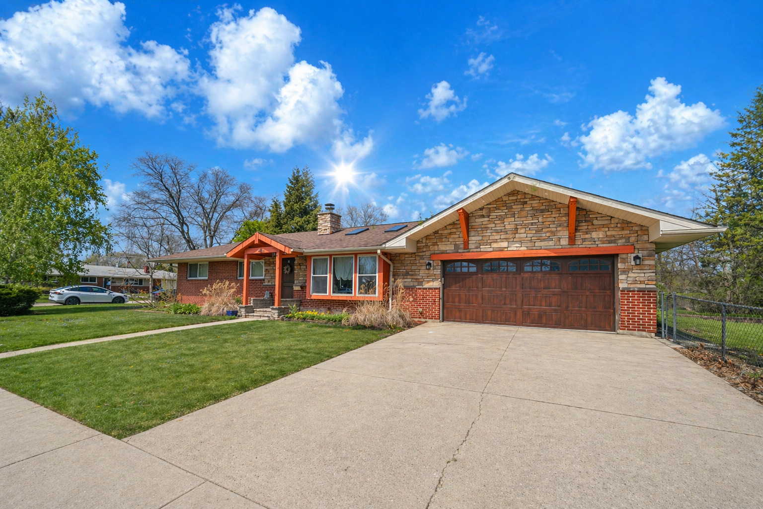 256 W KATHLEEN Drive