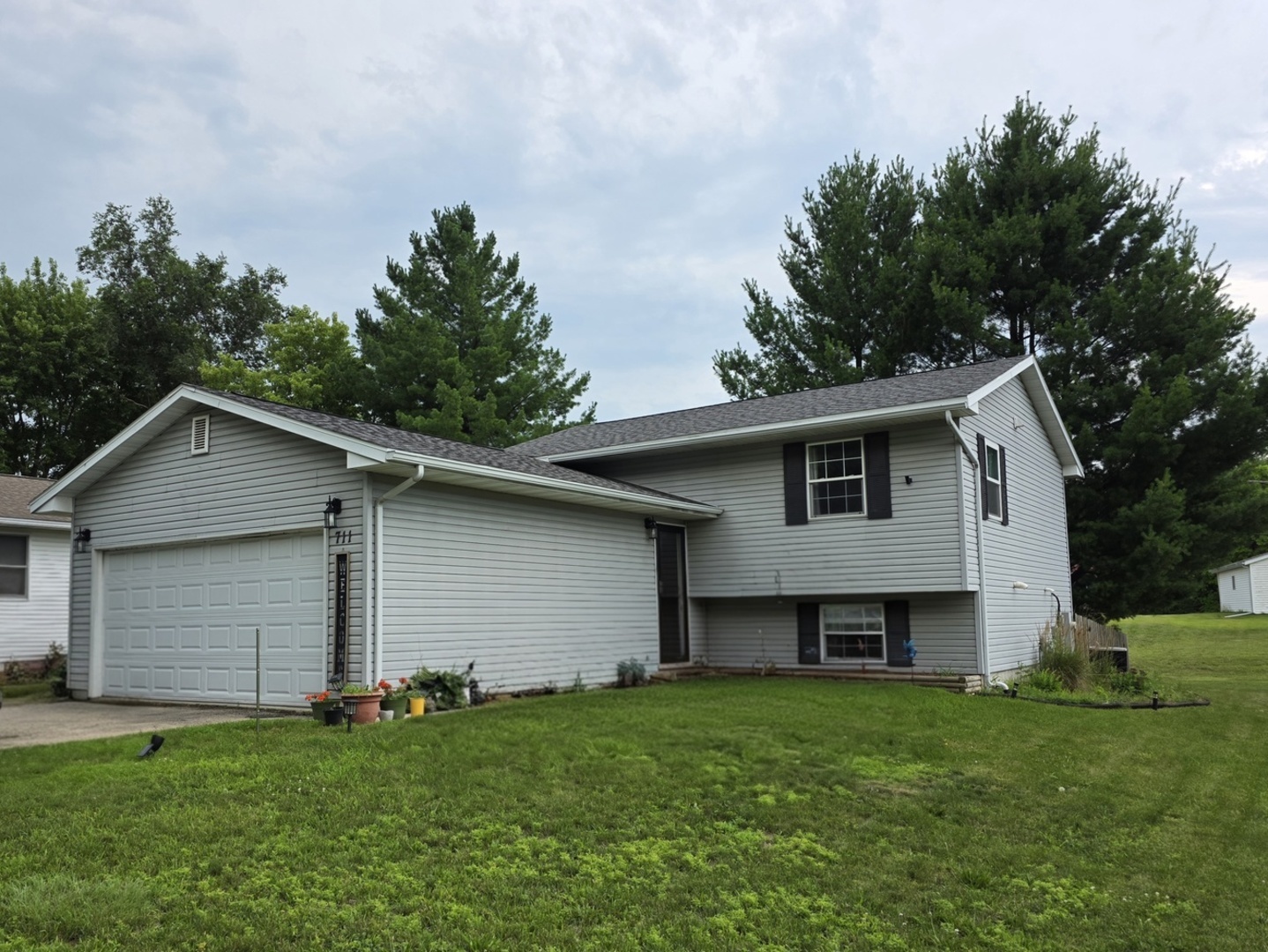 711 Lawrence Lane